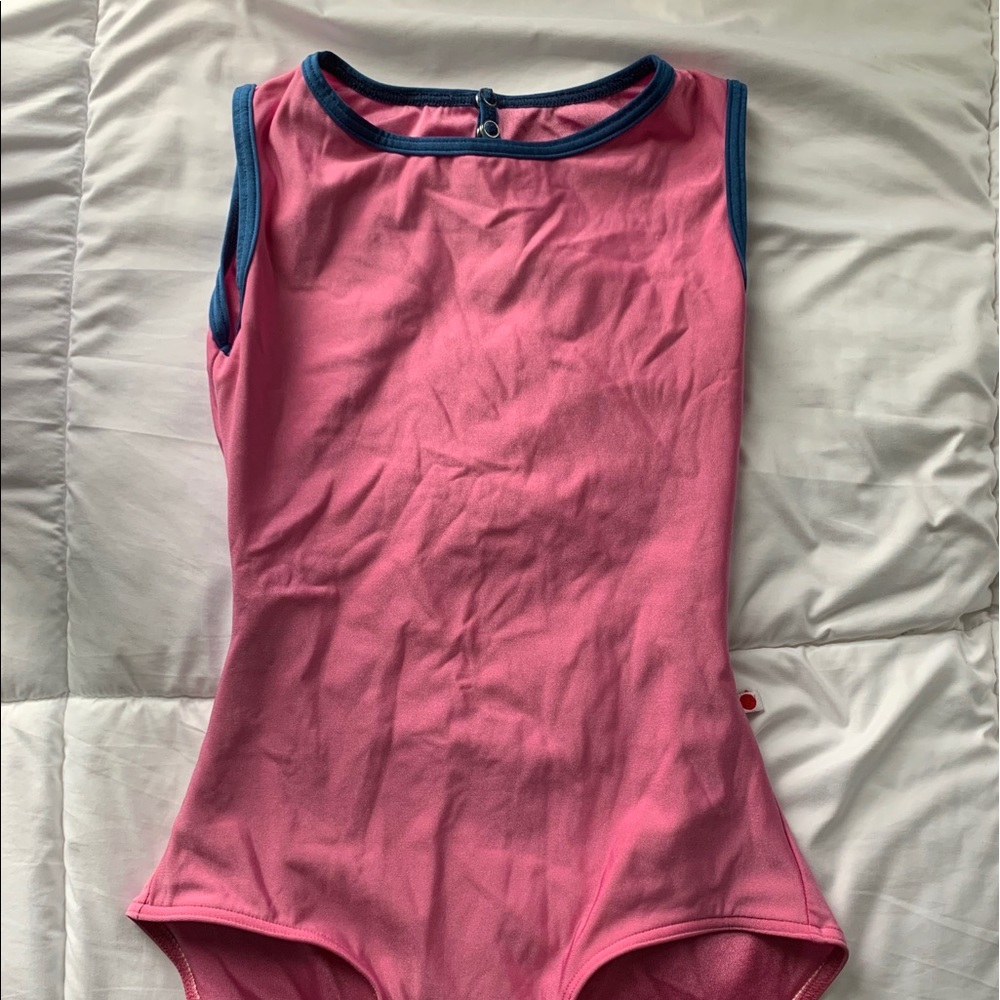 Yumiko Larissa leotard